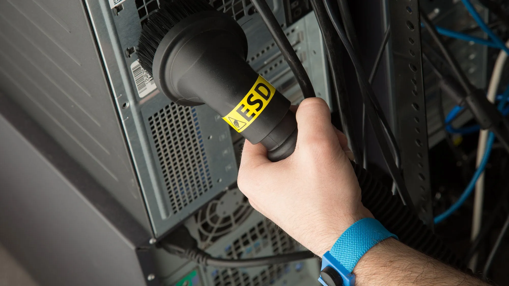 220/240V DataVac® 3 ESD Safe 2-Speed Maintenance System DV3ESD1