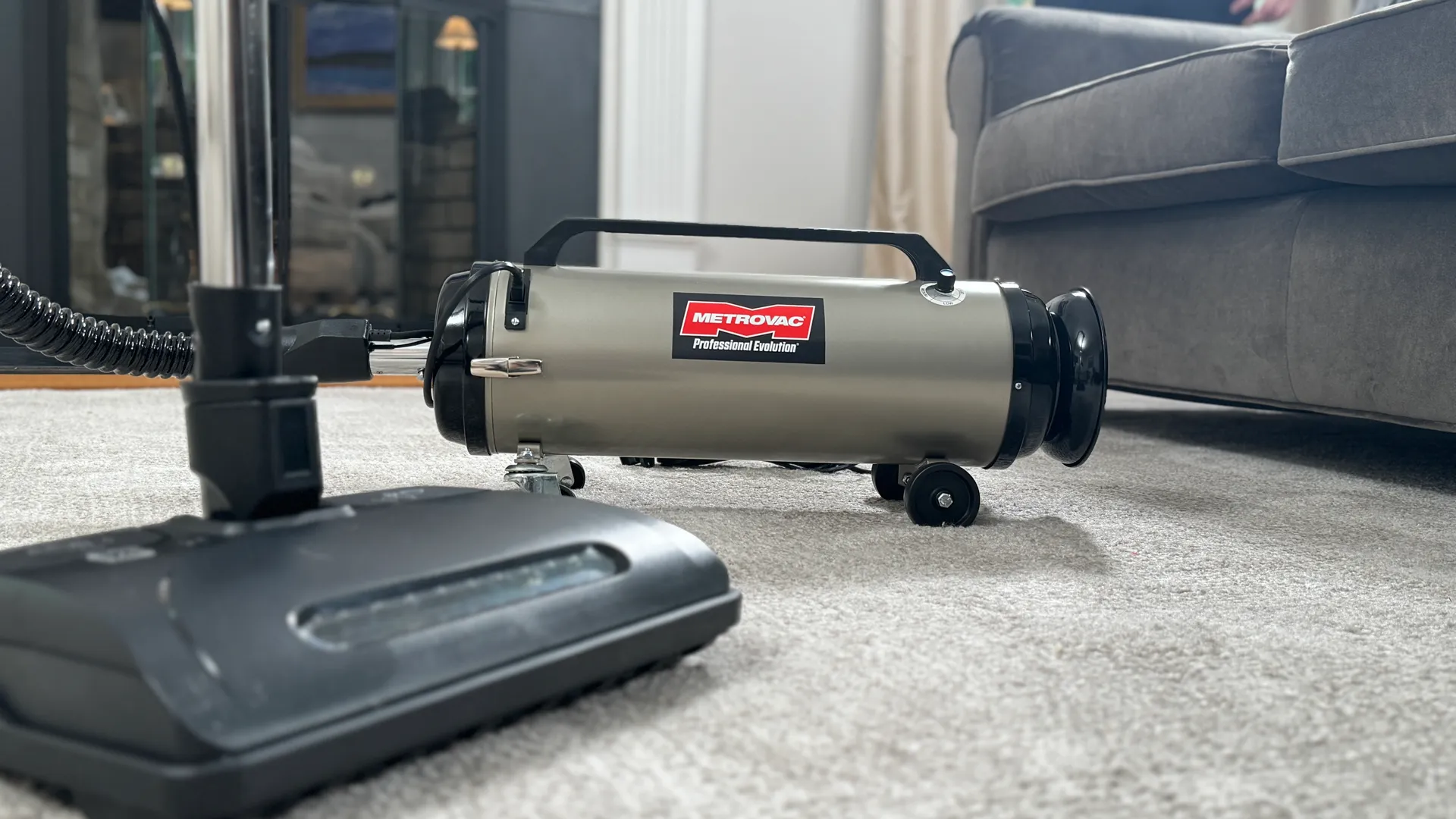 220/240V Professional Evolution 2-Speed Full-Size Canister Vacuum ADM4SNBF - EURO Plug