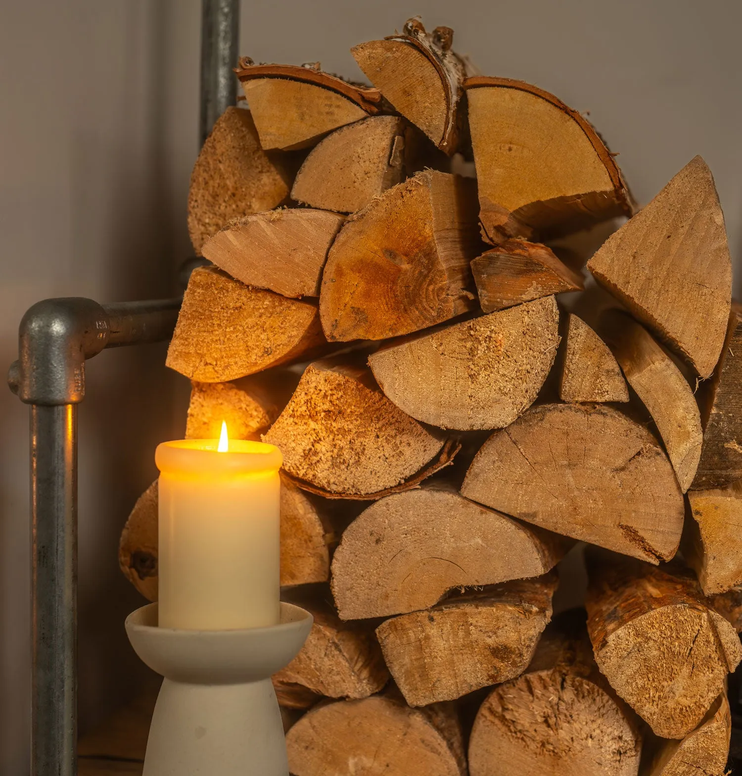24 Handy Bags of Kiln-Dried Logs