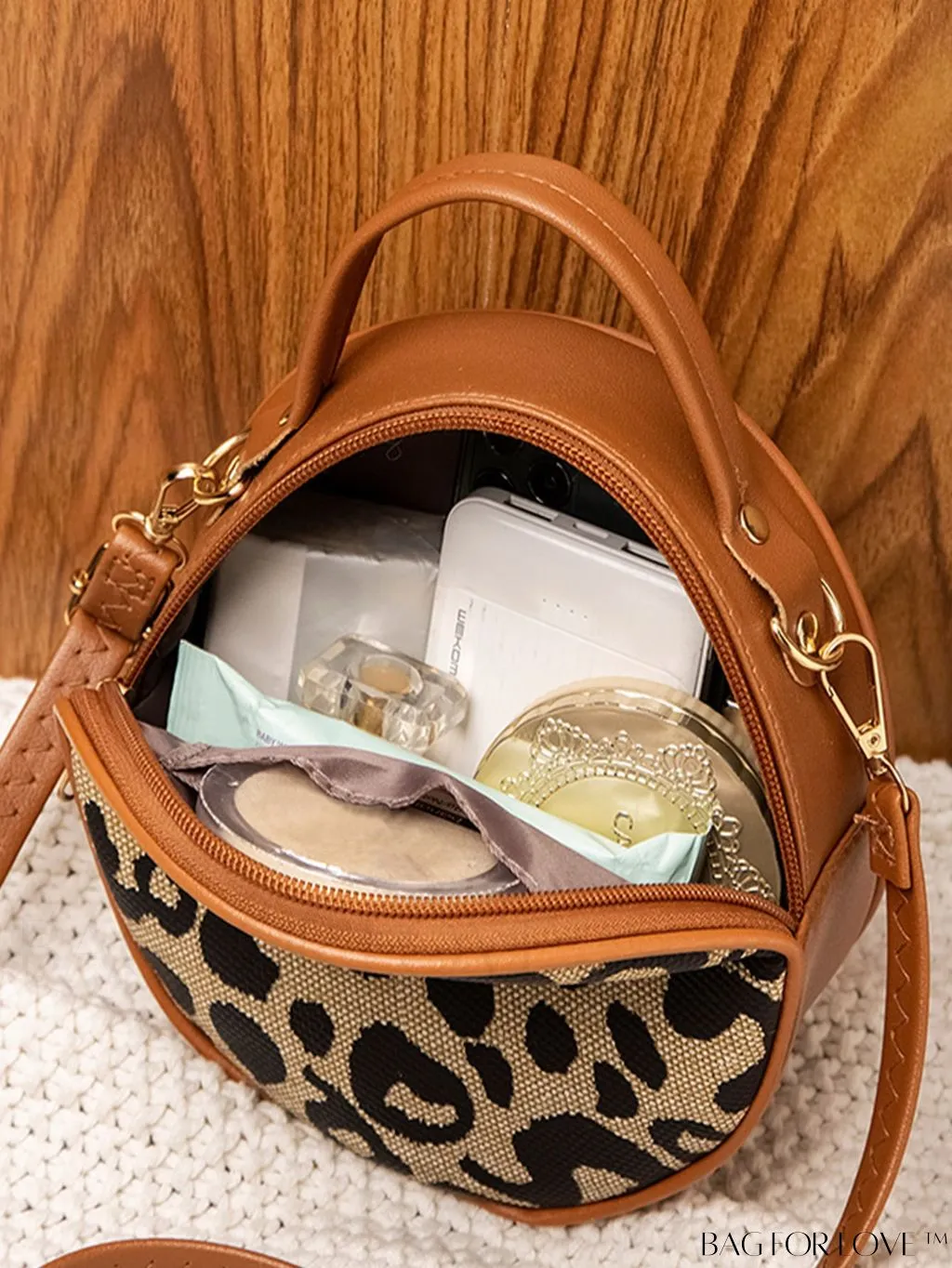 BagForLove - Compact Quilted Circle Bag with Mini Letter Graphics