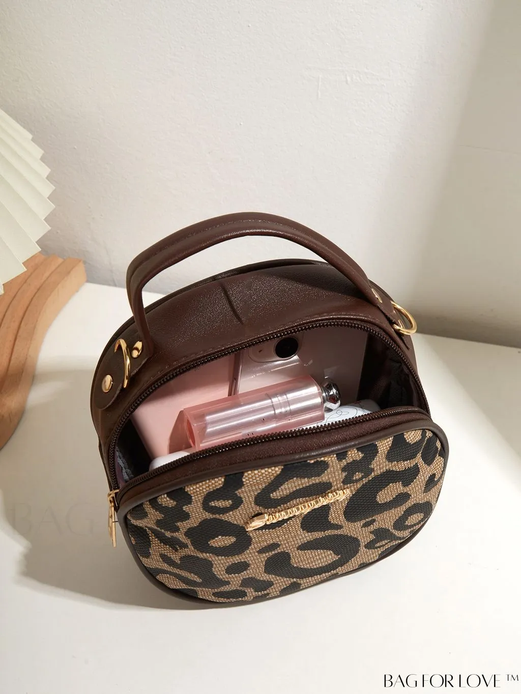BagForLove - Compact Quilted Circle Bag with Mini Letter Graphics