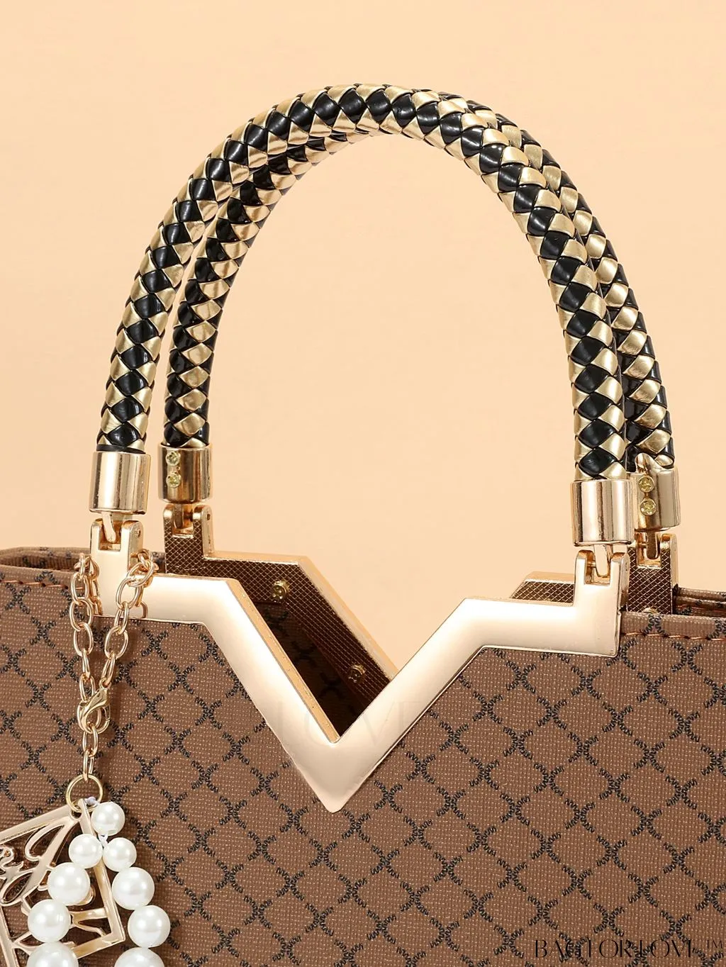 BagForLove - Rhombus Quilted Crossbody Bag: Stylish Womens Handbag for Spring/Summer Fashion