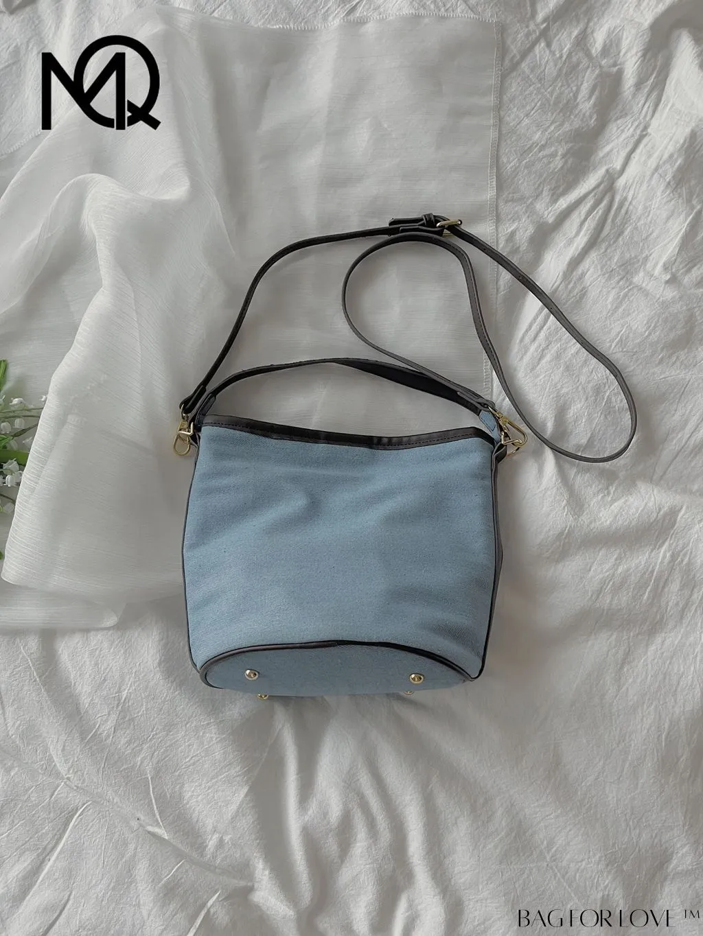 BagForLove - Stylish Adjustable Shoulder Strap Handbag Featuring Contrast Edge Design