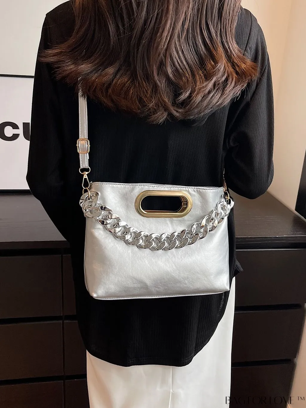 BagForLove - Stylish Chain-Adorned Shoulder Bag