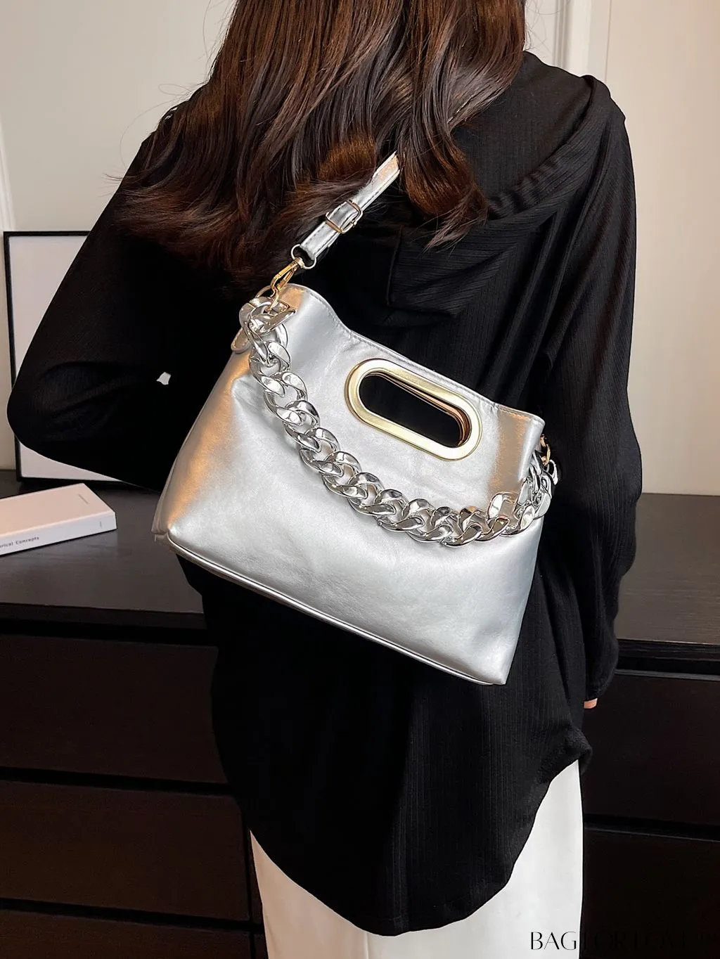 BagForLove - Stylish Chain-Adorned Shoulder Bag