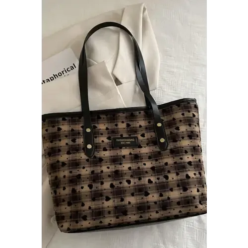 Chic Heart Tote Bags