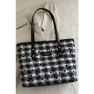 Chic Heart Tote Bags