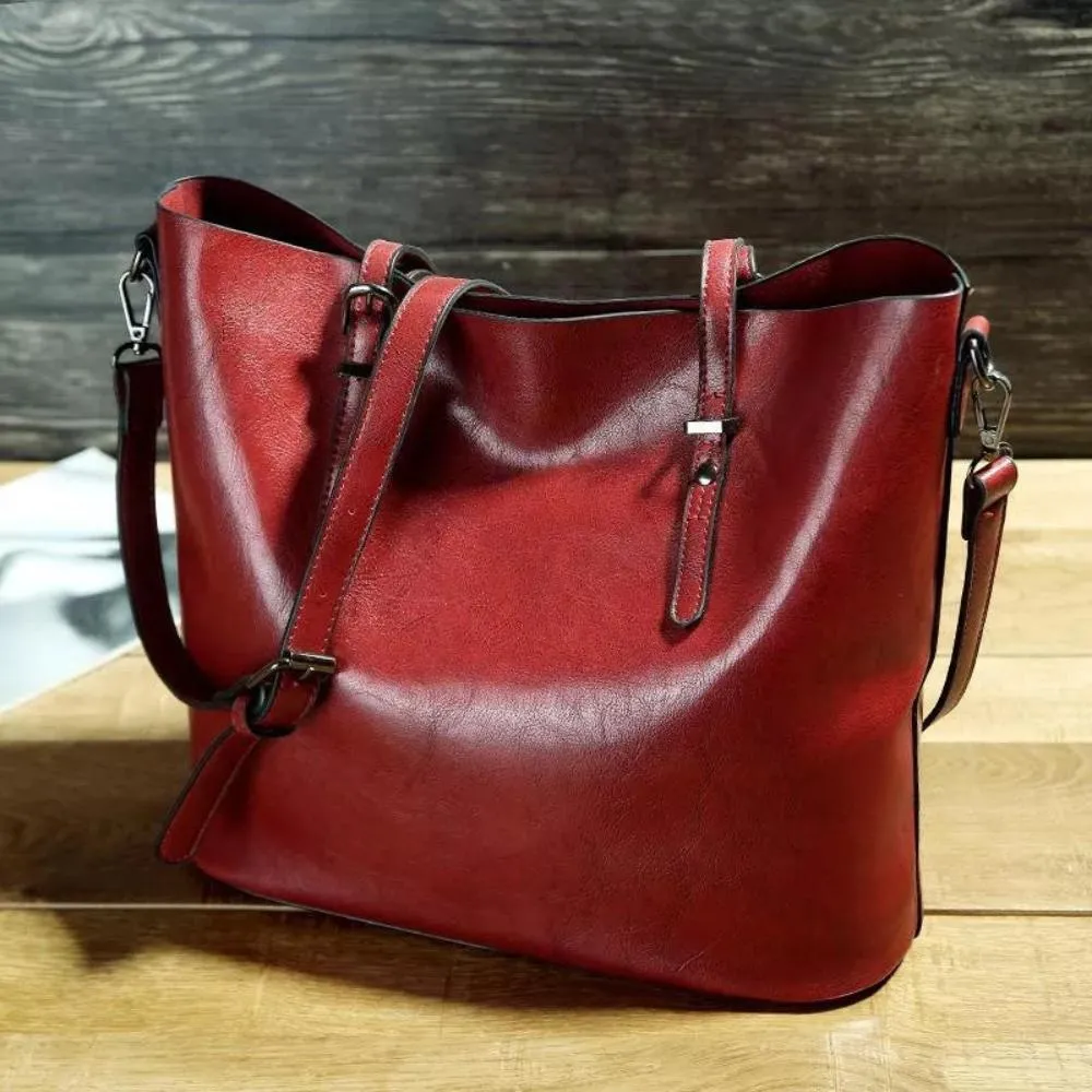 Cynthia’s Personal Favorite | Classic Shoulder Bag