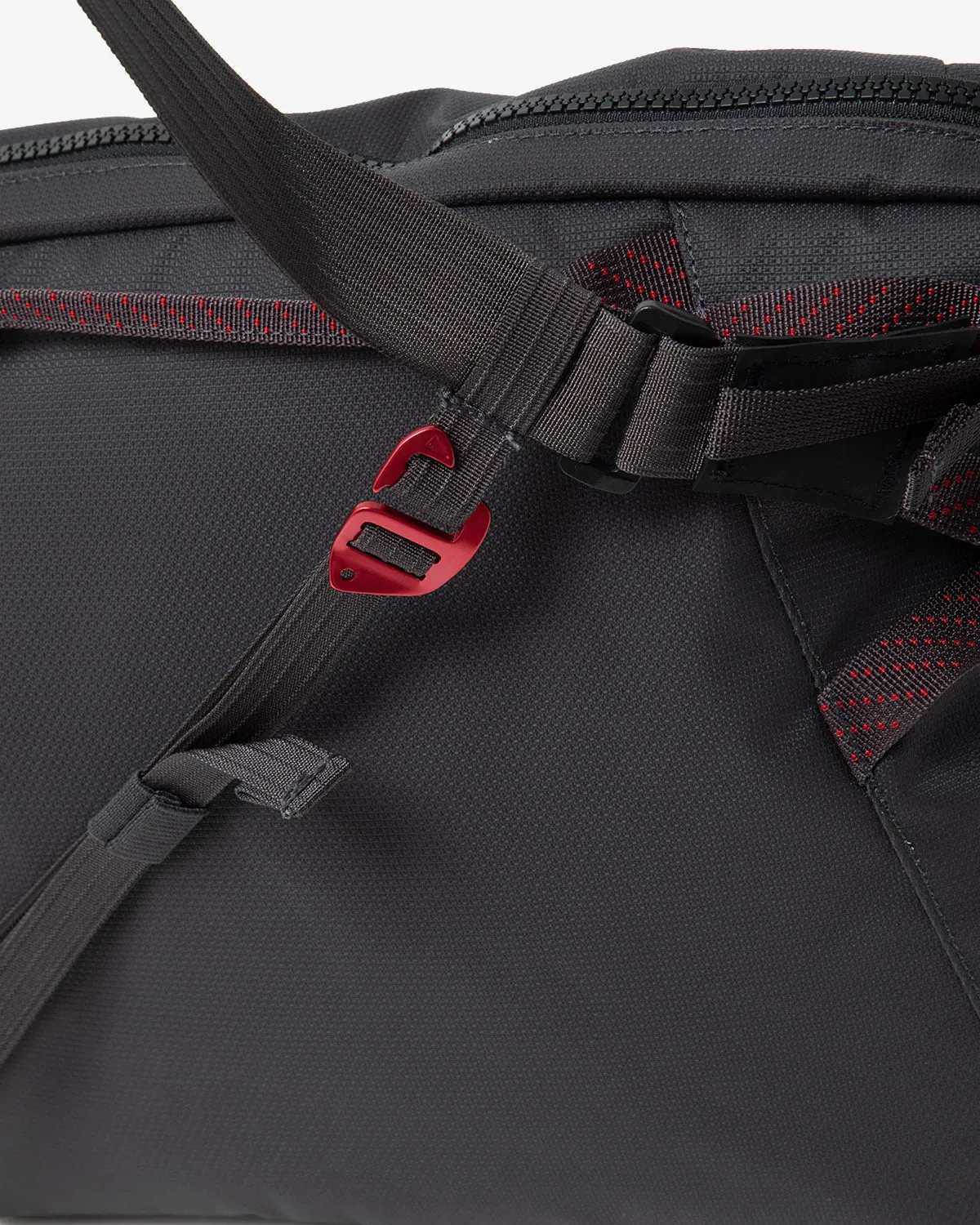 GAUT MESSENGER BAG
