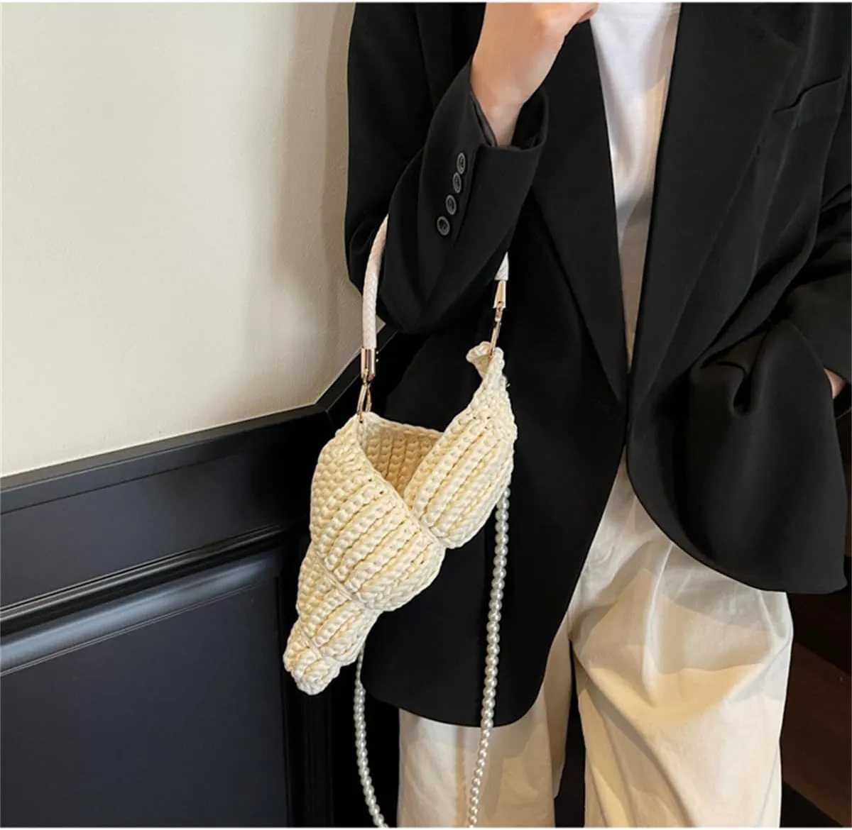 Handwoven Fashion Seashell Bag,Womens Stylish & Unique Boho Clutch with Pearl Strap,Crochet Leather Handle Beach Bag