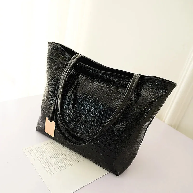 Large Capacity Shoulder PU Handbag With Pendant, Crocodile Pattern, Fashionable European And American Commuting Women's Tote Bag