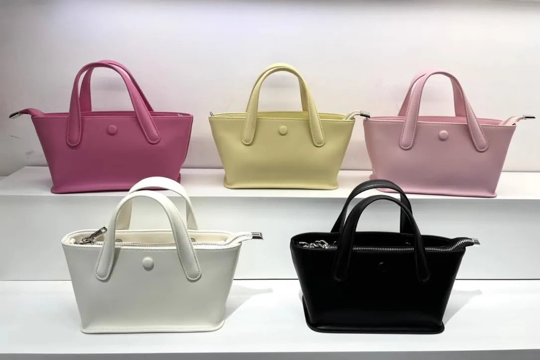 Leather Totes Handbag Commuting Shoulder Crossbody Armpit Bag Pillpw Bag Leisure Versatile Casual Chic Stylish Clutch