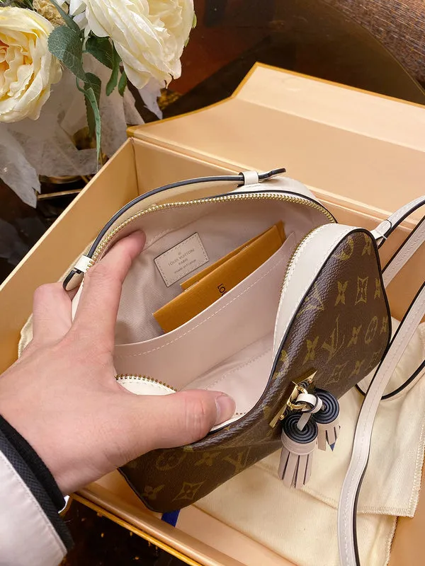 LOV2 Bags - Fashion Bags  1055