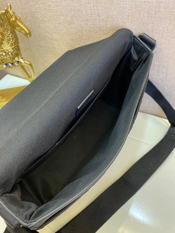 LOV2 Bags - Fashion Bags  1187