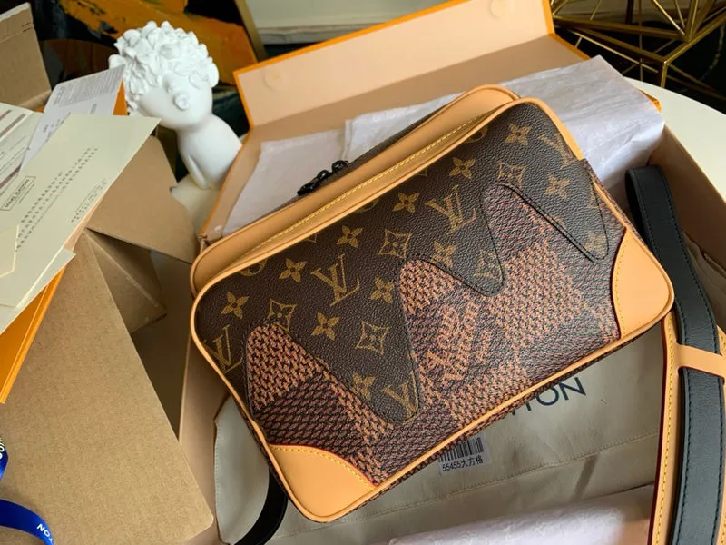 LOV2 Bags - Fashion Bags  1230