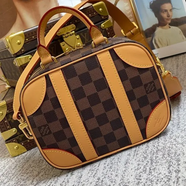 LOV2 Bags - Fashion Bags  1402