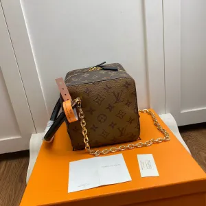 LOV2 Bags - Fashion Bags  1866