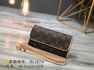 LOV2 Bags - Fashion Bags  1910