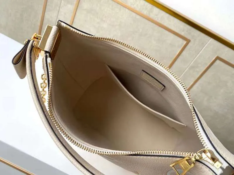 LOV2 Bags - Fashion Bags  2527