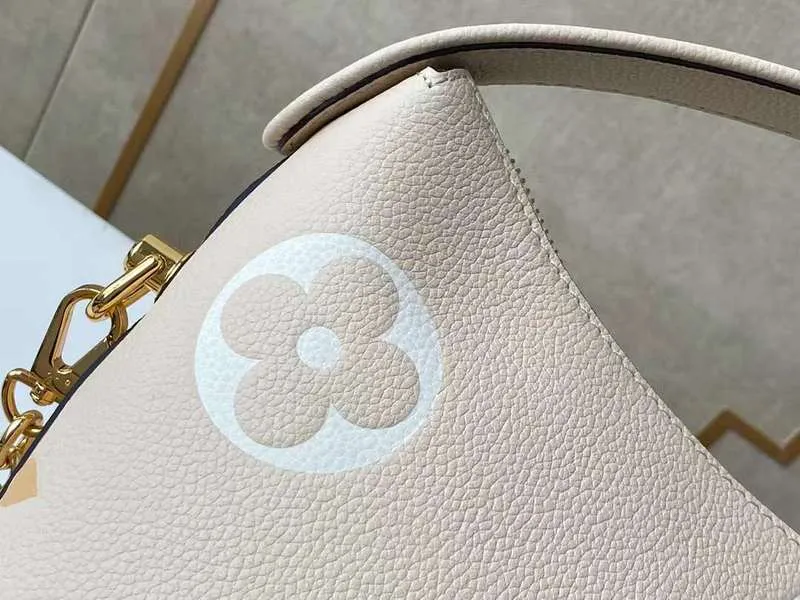 LOV2 Bags - Fashion Bags  2527