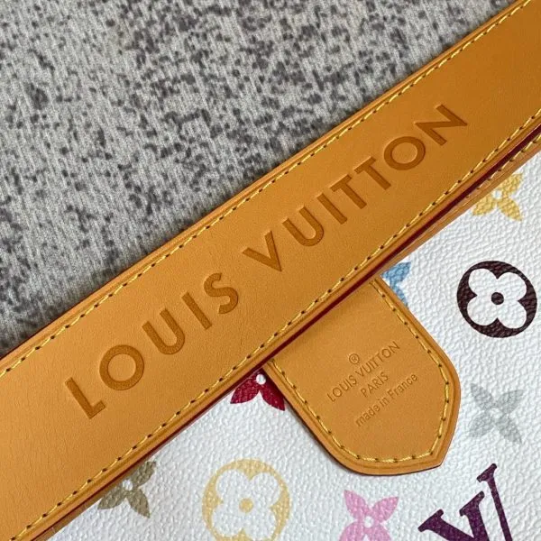 LOV2 Bags - Fashion Bags  838