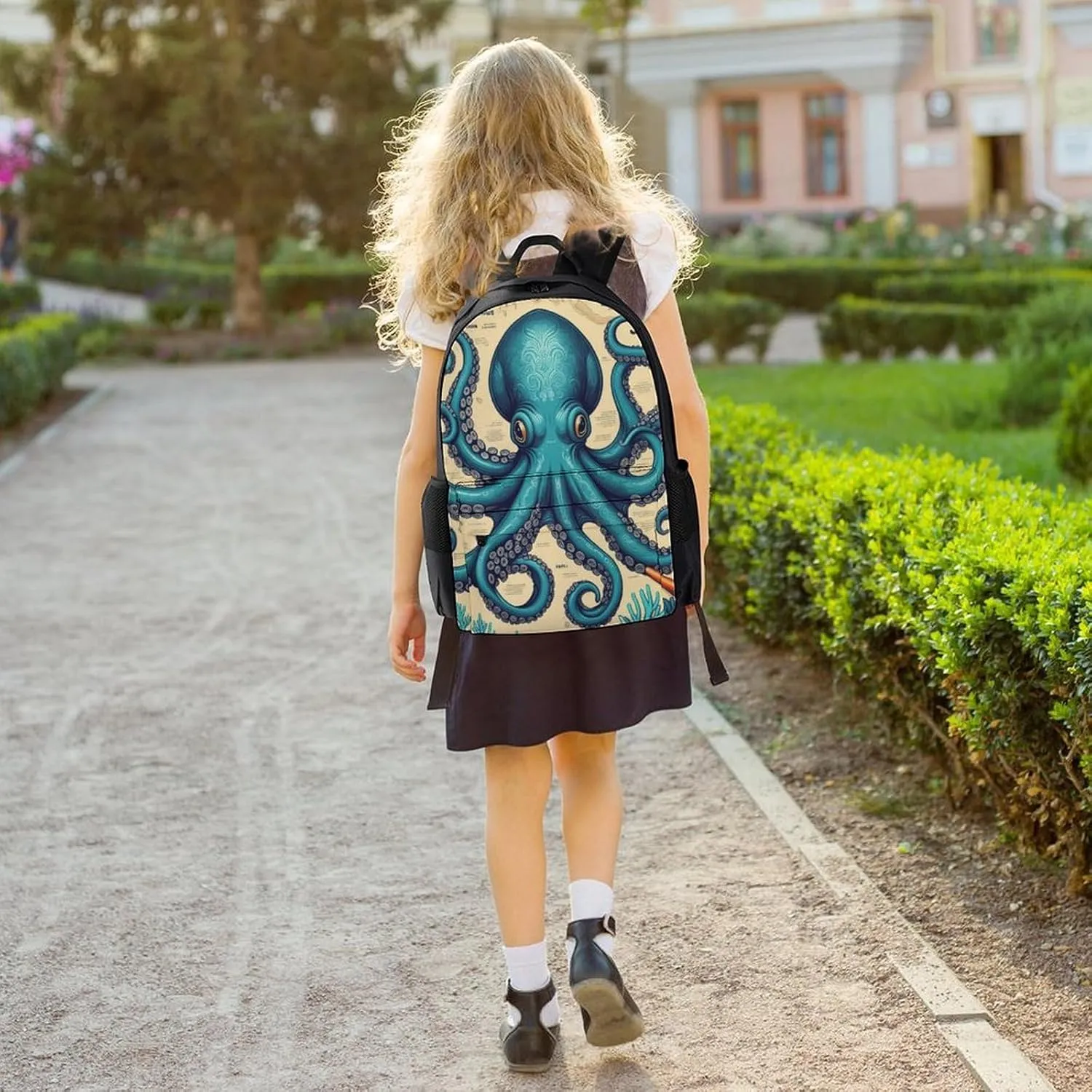 Men Women Polyester Retro Octopus Art Daypack Backpack Large Capacity Carry On Bag With Smooth Zippers for Hiking Picnic Walking Cycling