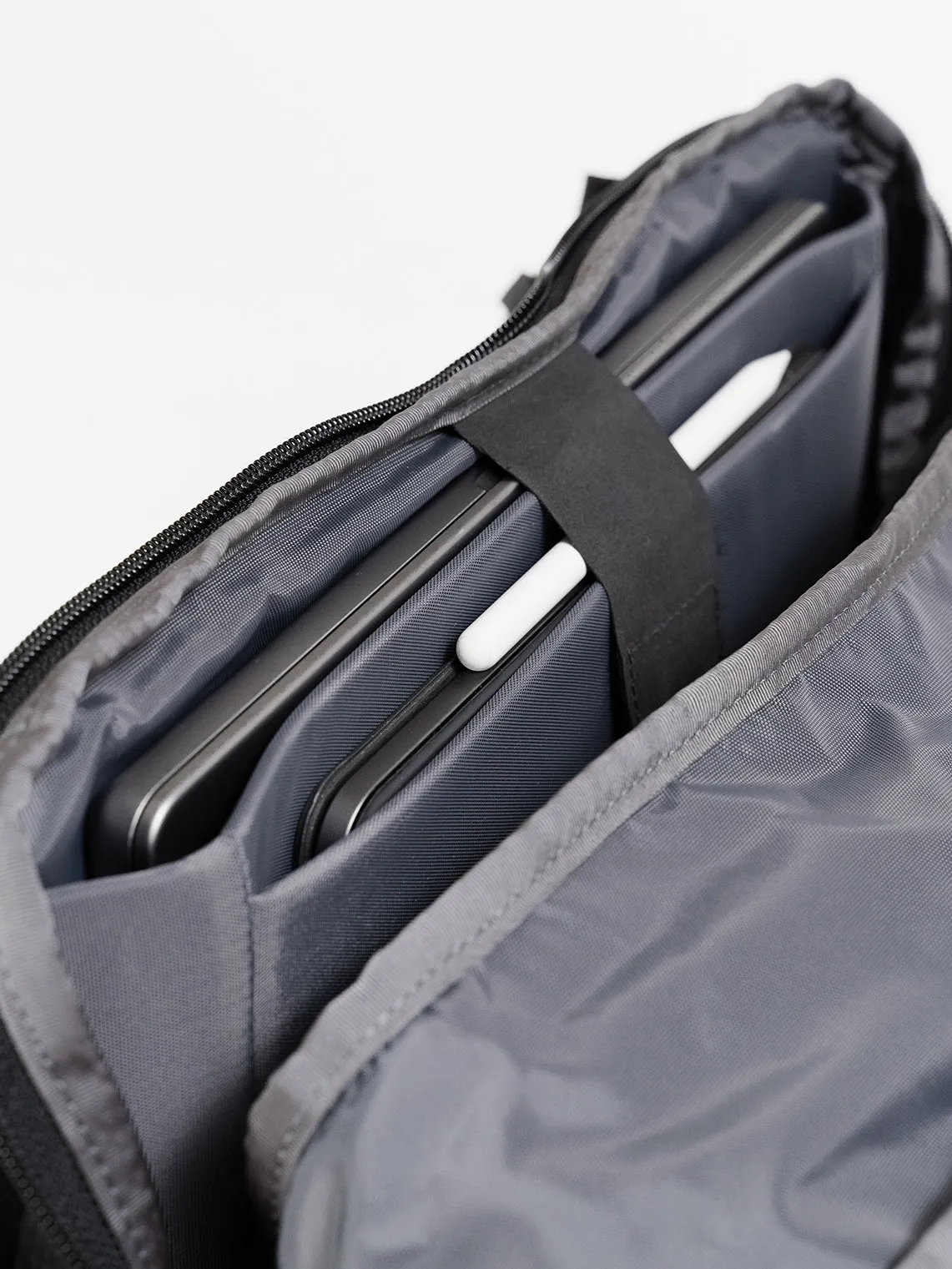 Sparrow Messenger Bag